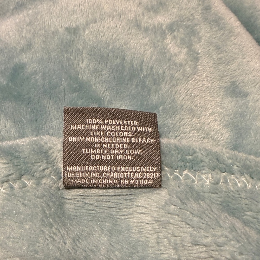 Modern Southern Home Velour Blanket Queen - Picture 5 of 5